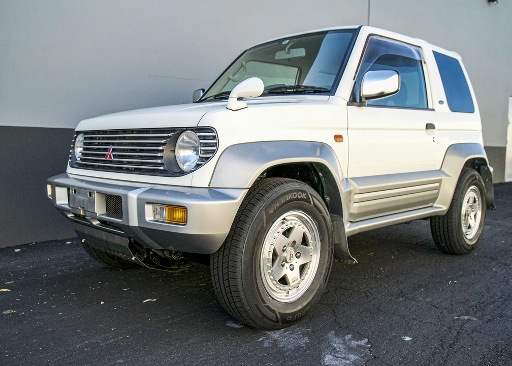 1998 Mitsubishi Pajero/Montero 2nd Gen - Image 9 of 31