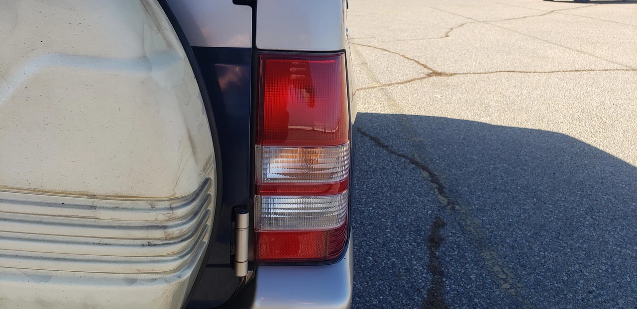 1998 Mitsubishi Pajero/Montero - Image 16 of 31