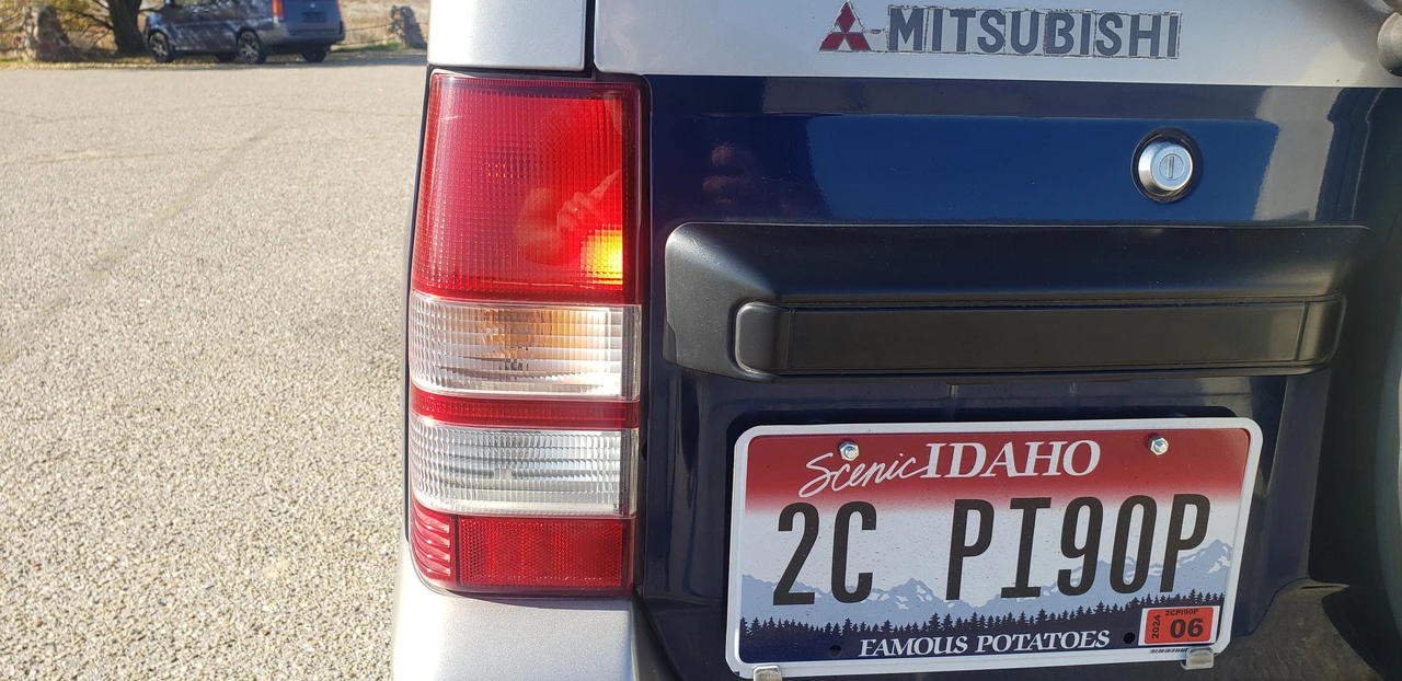 1998 Mitsubishi Pajero/Montero - Image 15 of 31