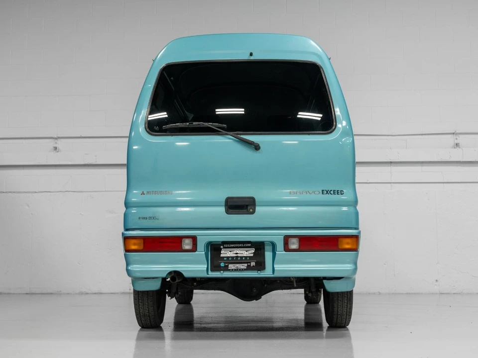1998 Mitsubishi Delica 4th Gen - Image 17 of 31