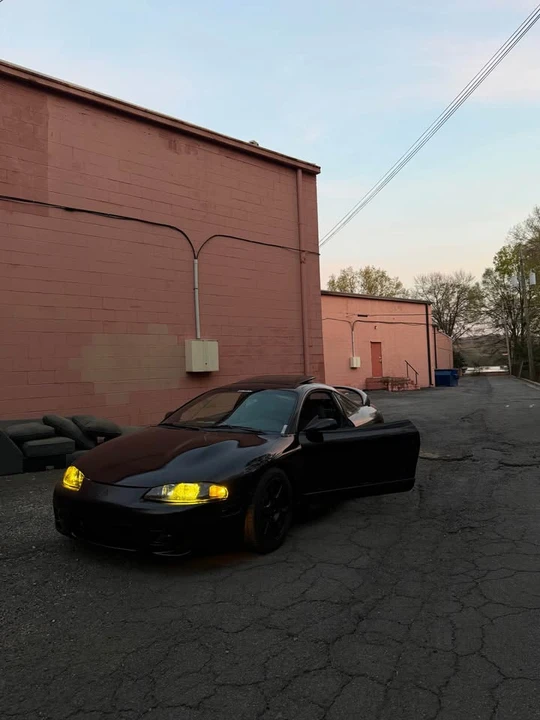 1998 Mitsubishi Eclipse 2nd Gen - Image 2 of 11