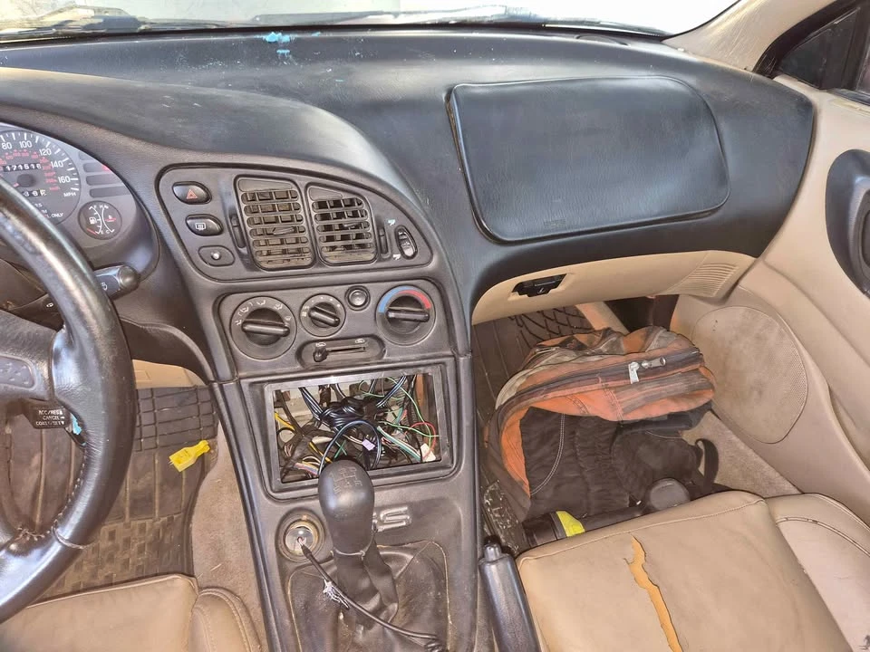 1998 Mitsubishi Eclipse 2nd Gen - Image 8 of 10