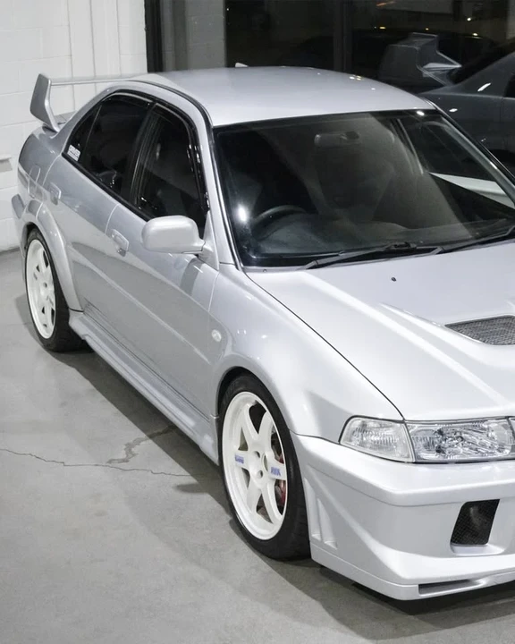 1998 Mitsubishi Lancer Evolution V 6th Gen - Image 10 of 12