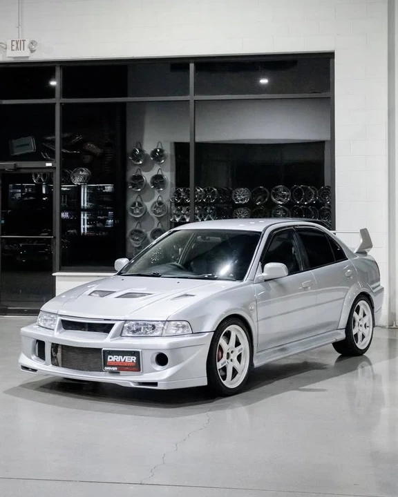 1998 Mitsubishi Lancer Evolution V 6th Gen - Image 6 of 12