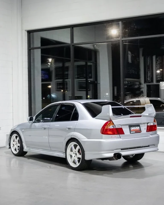 1998 Mitsubishi Lancer Evolution V 6th Gen - Image 2 of 12