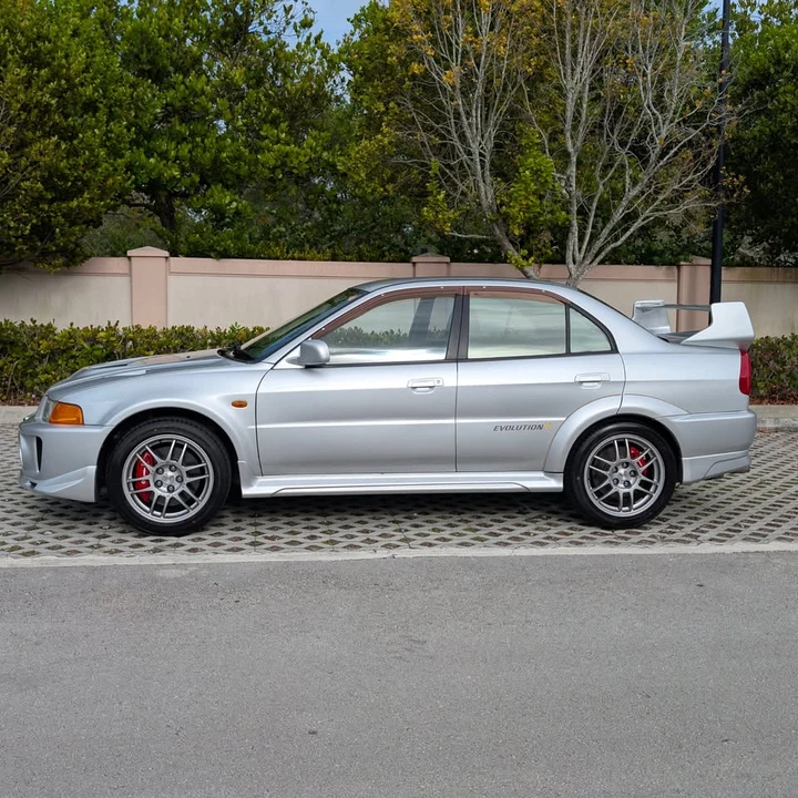 1998 Mitsubishi Lancer Evolution V 6th Gen - Image 10 of 19