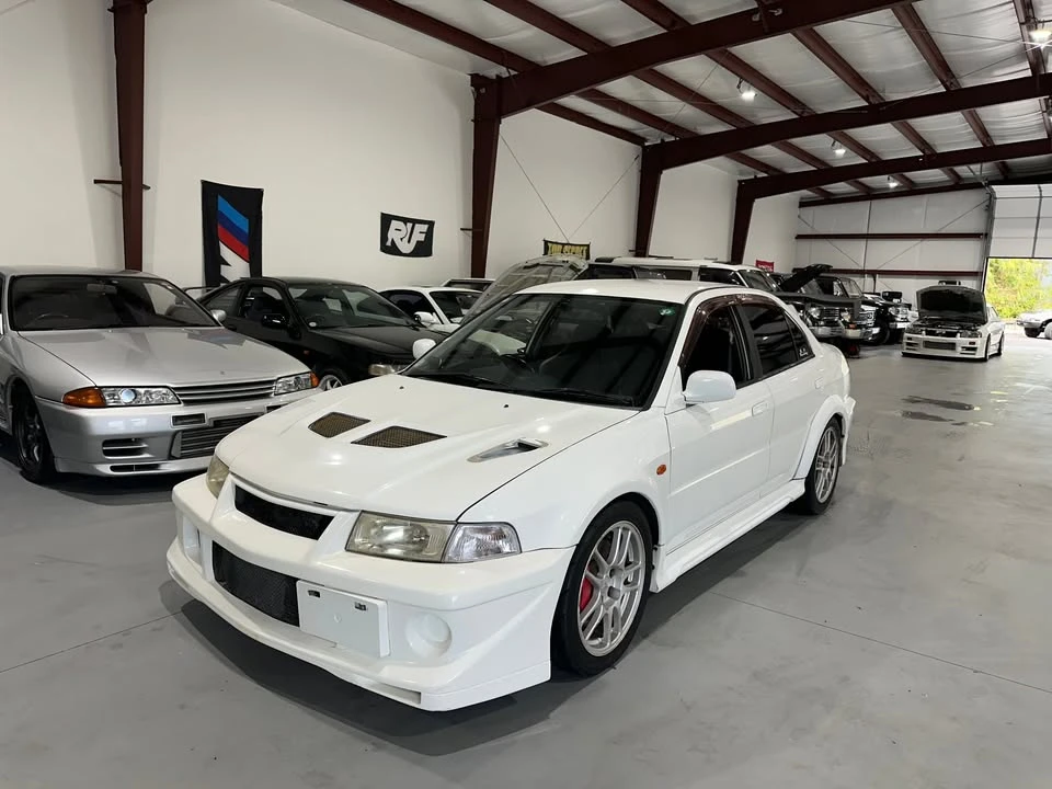 1998 Mitsubishi Lancer Evolution V 6th Gen - Image 8 of 14