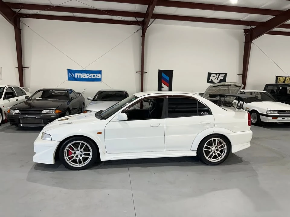 1998 Mitsubishi Lancer Evolution V 6th Gen - Image 12 of 14