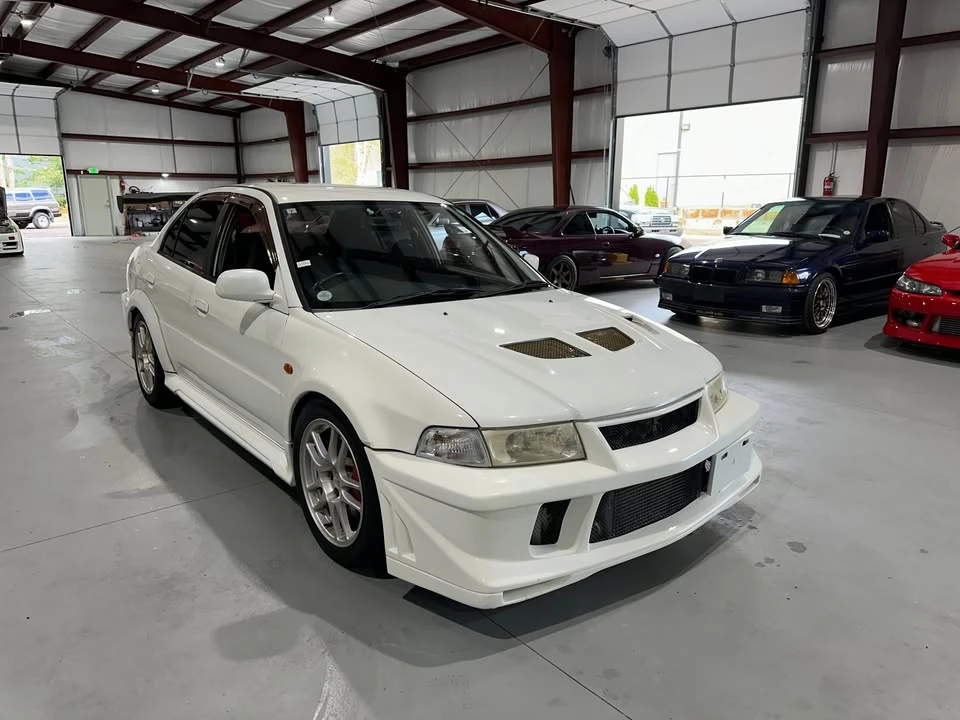 1998 Mitsubishi Lancer Evolution V 6th Gen - Image 4 of 14