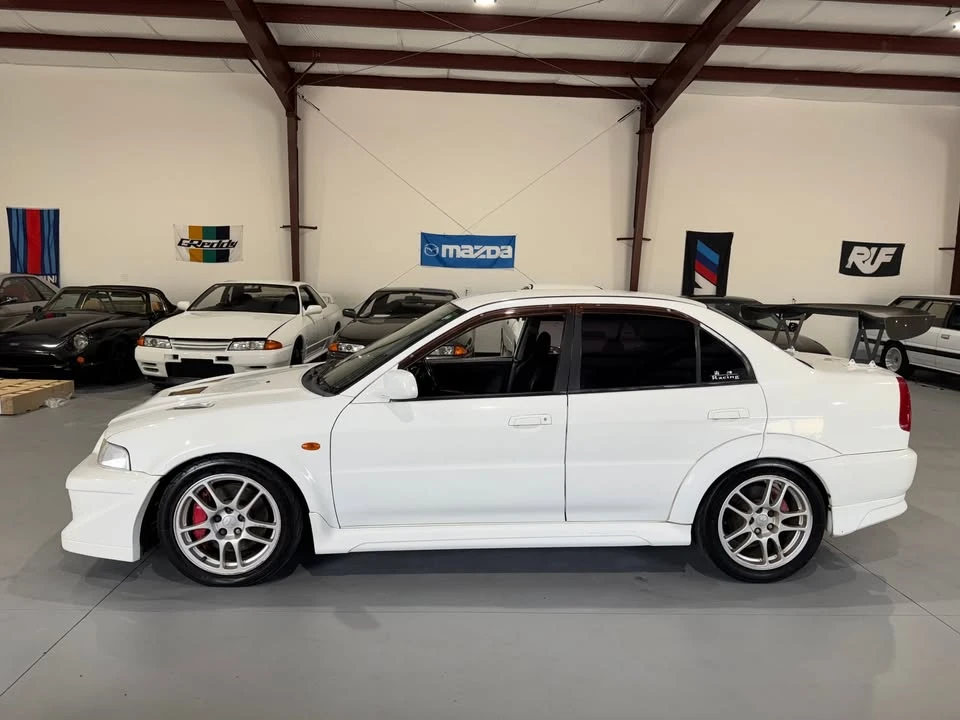 1998 Mitsubishi Lancer Evolution V 6th Gen - Image 2 of 16