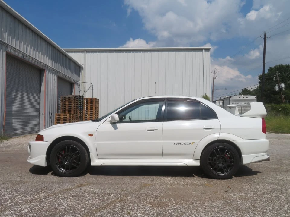 1998 Mitsubishi Lancer Evolution V 6th Gen - Image 5 of 20