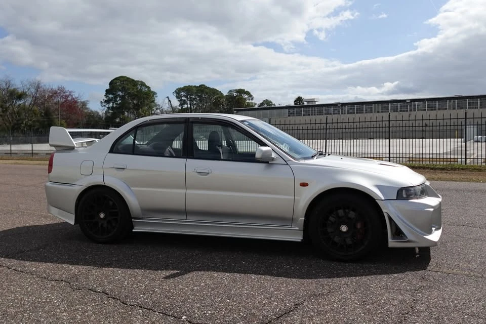 1998 Mitsubishi Lancer Evolution V 6th Gen - Image 6 of 18