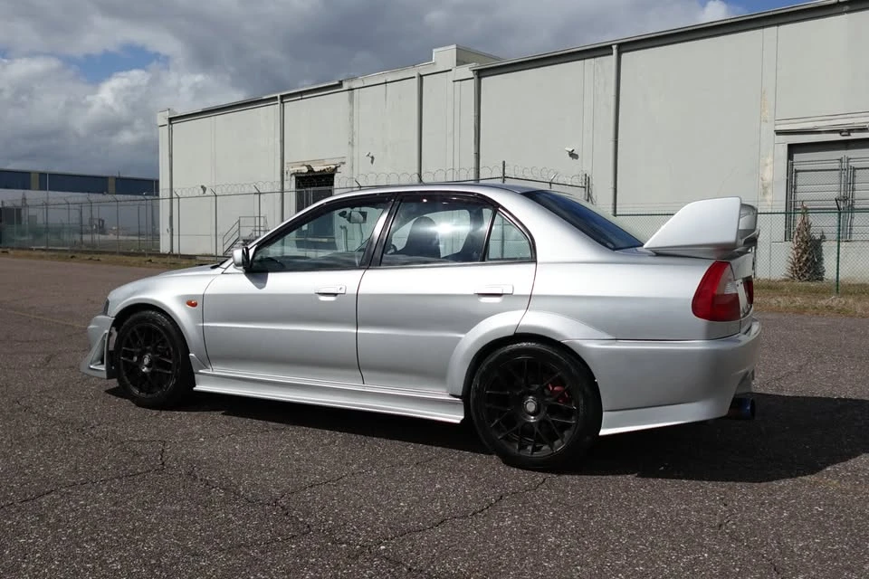 1998 Mitsubishi Lancer Evolution V 6th Gen - Image 12 of 18