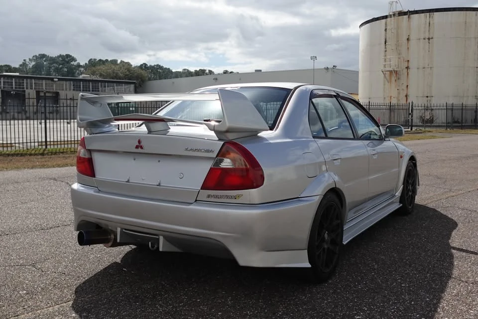 1998 Mitsubishi Lancer Evolution V 6th Gen - Image 9 of 18