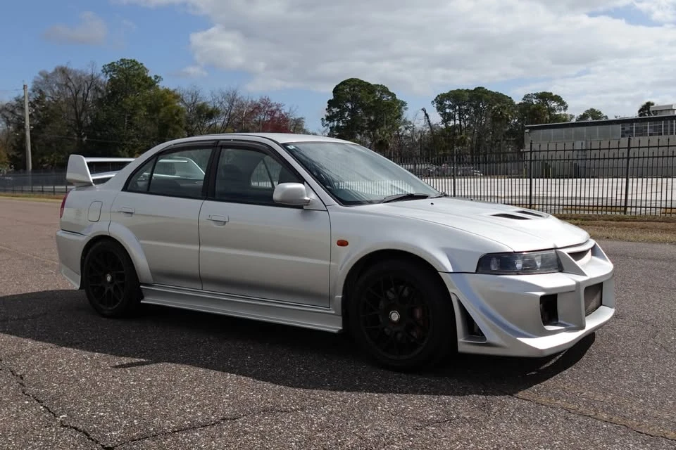 1998 Mitsubishi Lancer Evolution V 6th Gen - Image 4 of 18