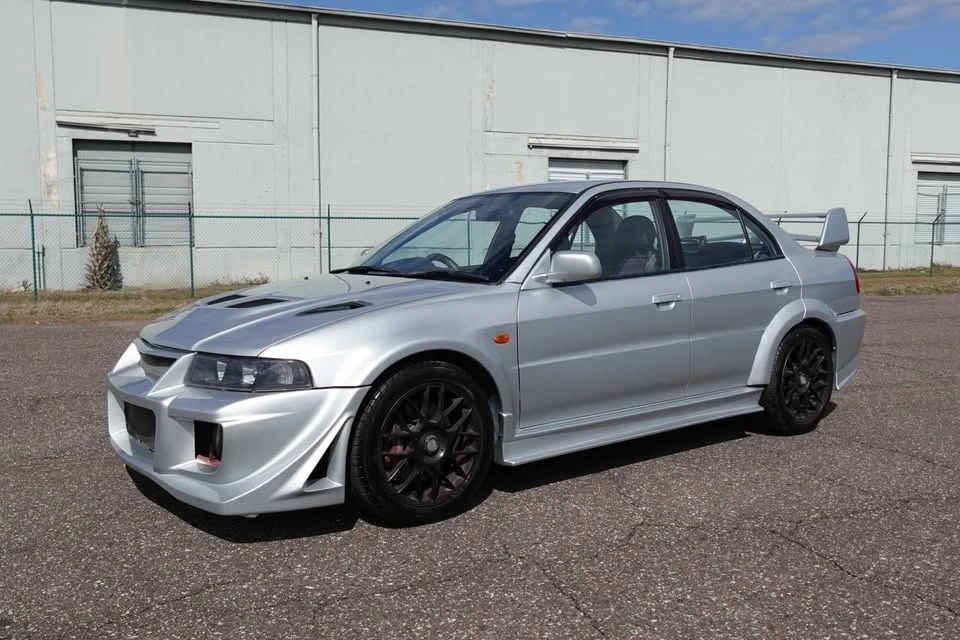1998 Mitsubishi Lancer Evolution V 6th Gen - Image 14 of 18