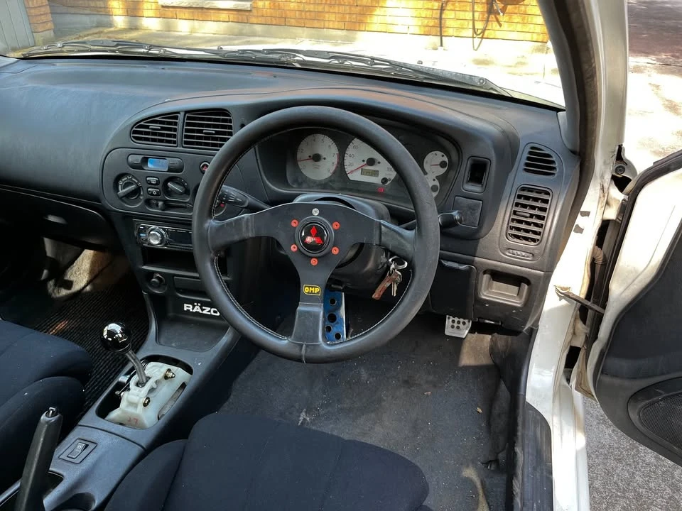 1998 Mitsubishi Lancer Evolution V 6th Gen - Image 8 of 15