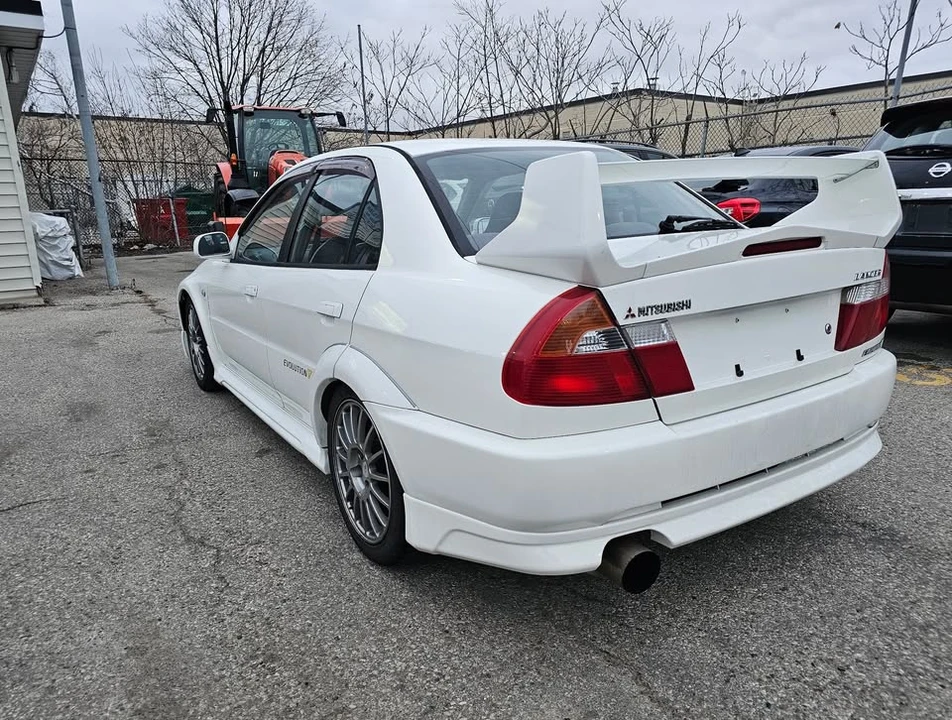 1998 Mitsubishi Lancer Evolution V 6th Gen - Image 6 of 10