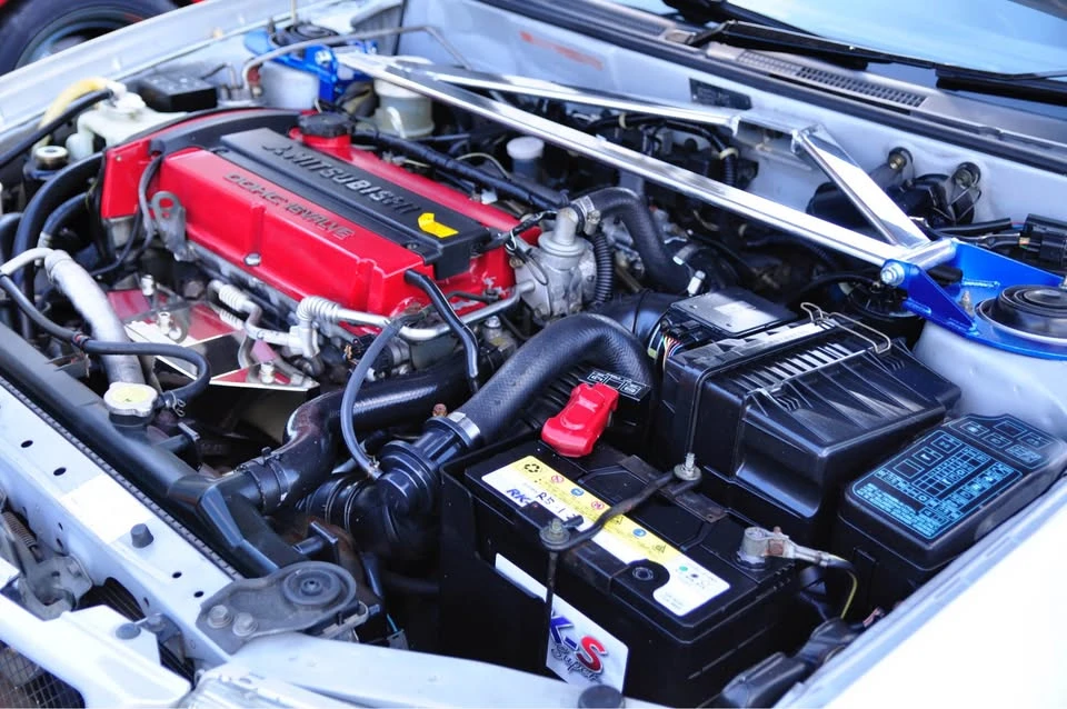 1998 Mitsubishi Lancer Evolution V 6th Gen - Image 16 of 18