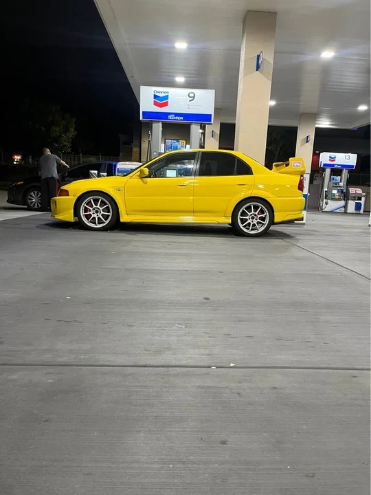 1998 Mitsubishi Lancer Evolution V 6th Gen - Image 4 of 16