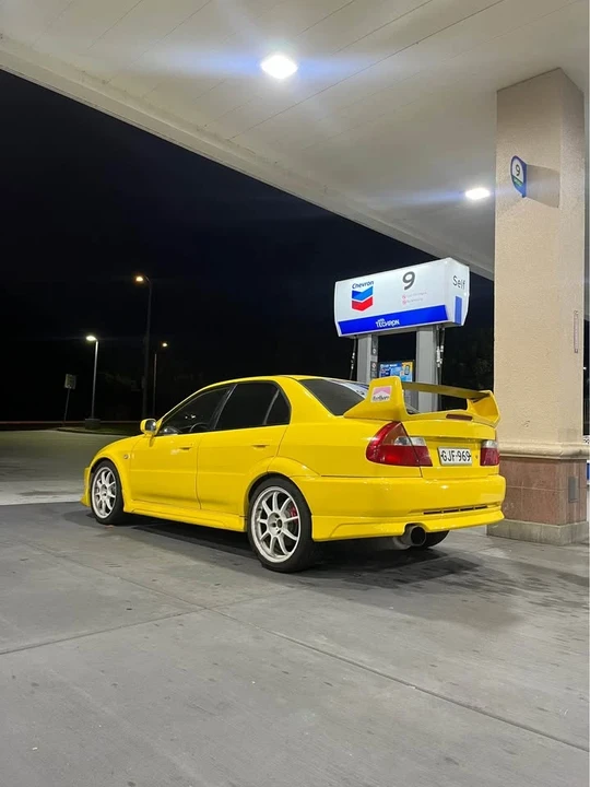 1998 Mitsubishi Lancer Evolution V 6th Gen - Image 5 of 16