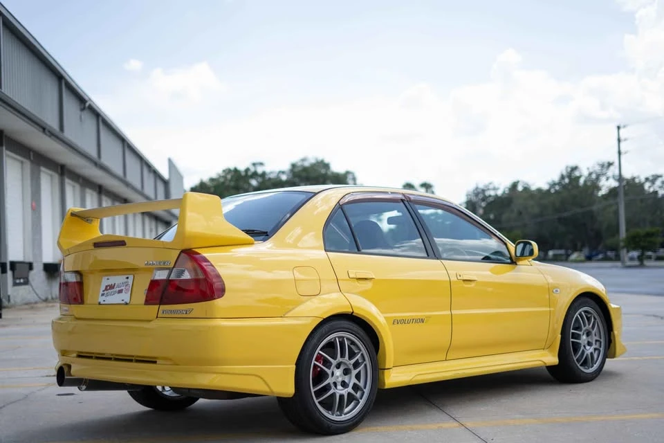1998 Mitsubishi Lancer Evolution V 6th Gen - Image 9 of 18