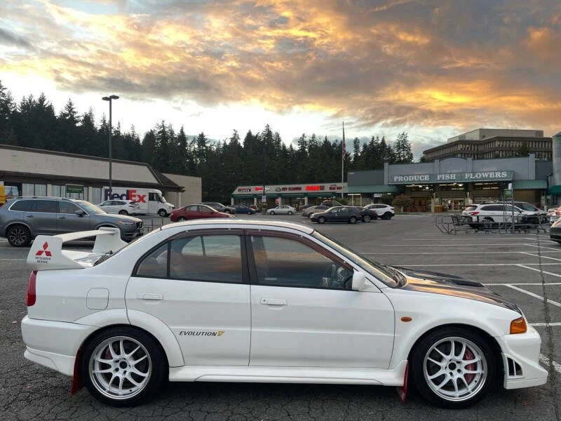 1998 Mitsubishi Lancer Evolution V 6th Gen - Image 2 of 20