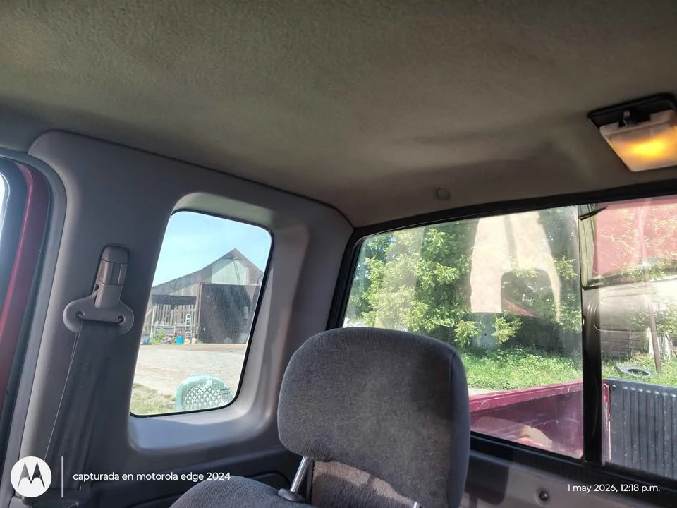 1998 Nissan Frontier 1st Gen - Image 2 of 10