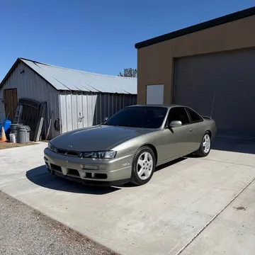 1998 Nissan 240 SX LE