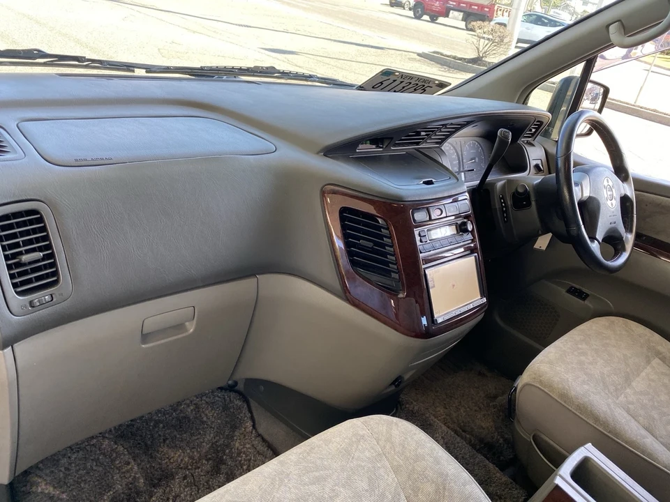 1998 Nissan Caravan 3rd Gen - Image 13 of 21