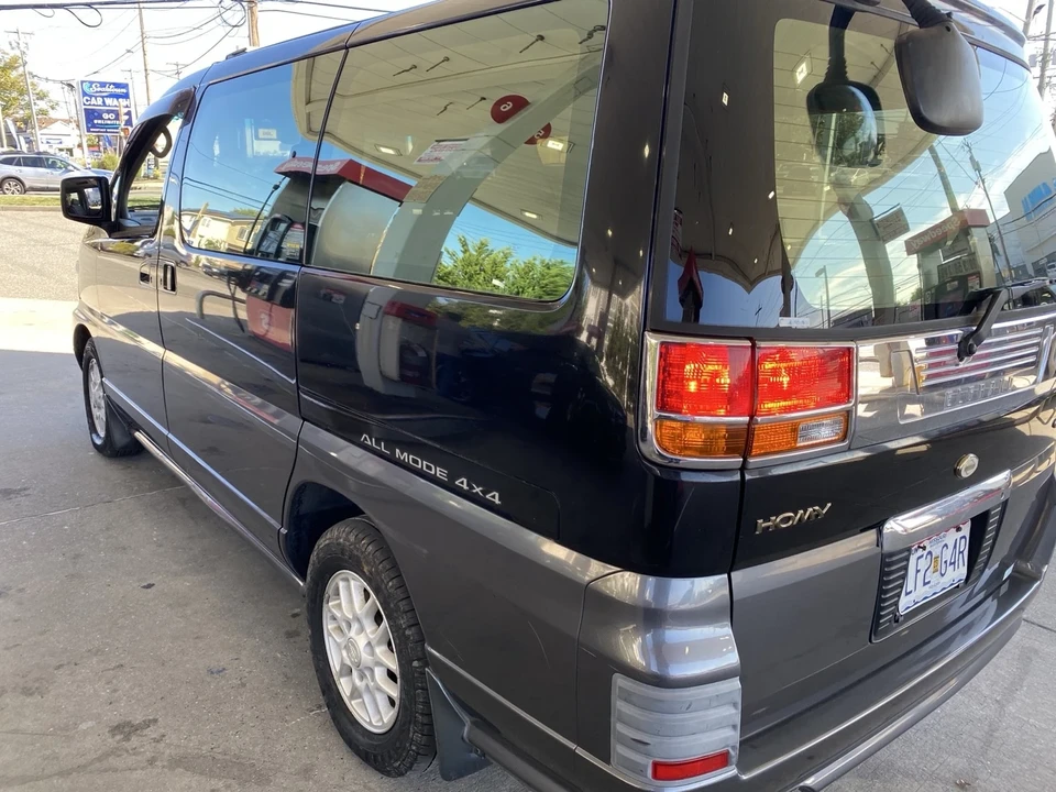 1998 Nissan Caravan 3rd Gen - Image 5 of 21