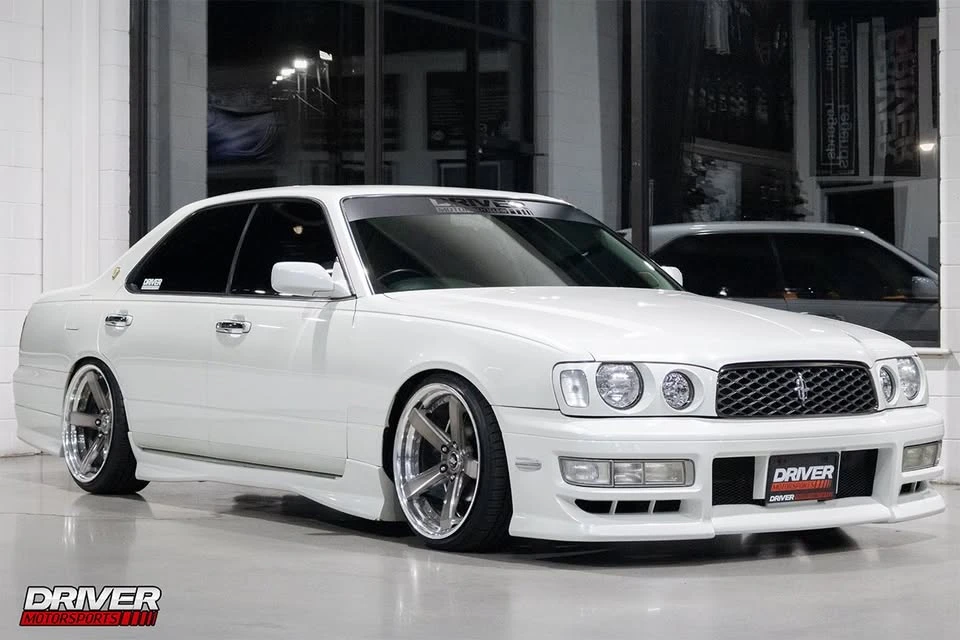 1998 Nissan Cedric 9th Gen - Image 11 of 20