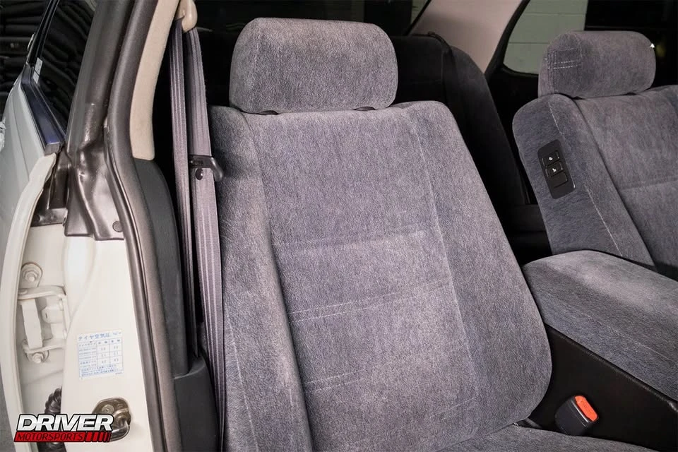 1998 Nissan Cedric 9th Gen - Image 14 of 20