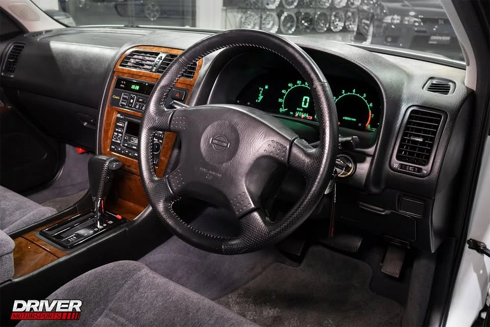 1998 Nissan Cedric 9th Gen - Image 12 of 20