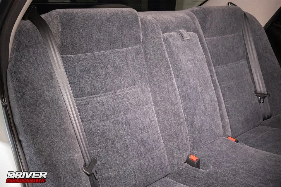 1998 Nissan Cedric 9th Gen - Image 16 of 20