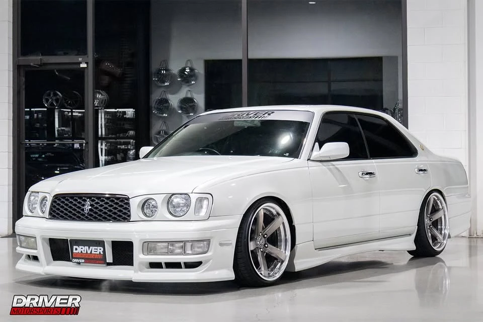 1998 Nissan Cedric 9th Gen - Image 5 of 20