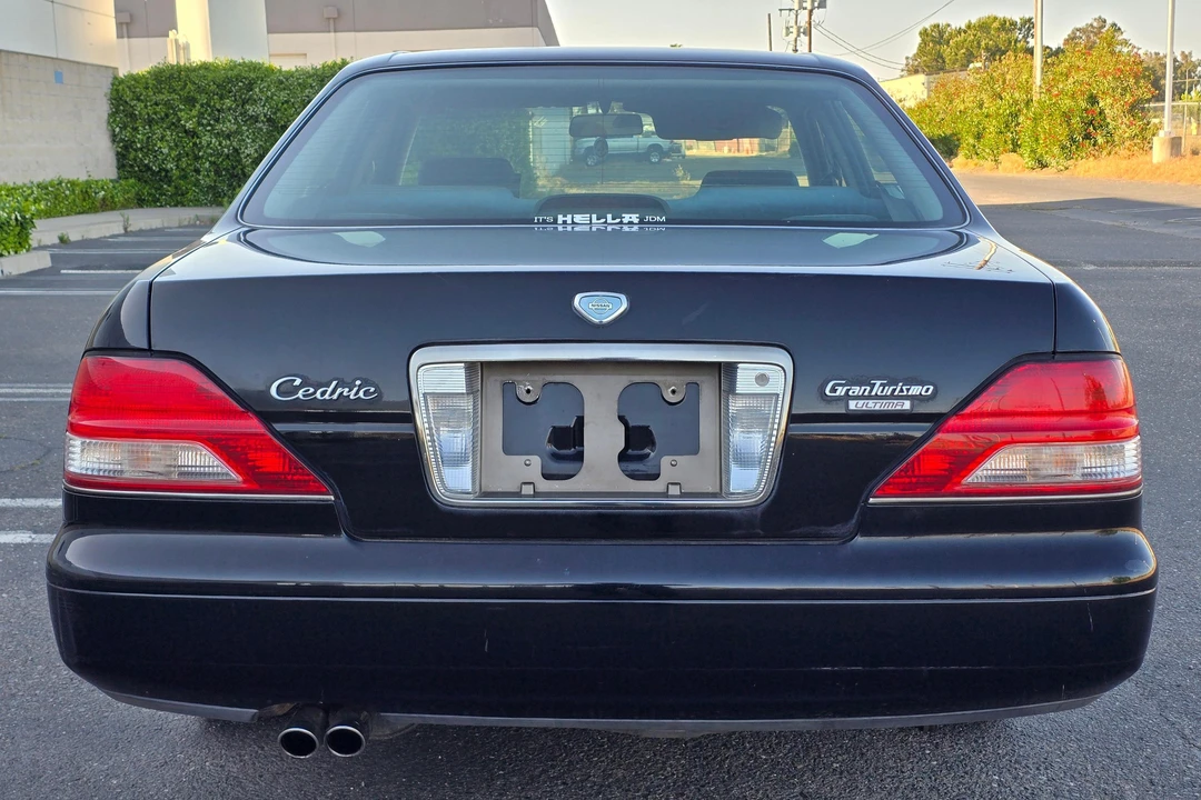1998 Nissan Cedric 9th Gen - Image 5 of 31
