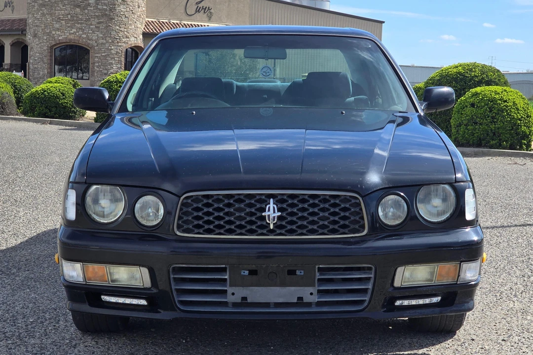 1998 Nissan Cedric 9th Gen - Image 2 of 31