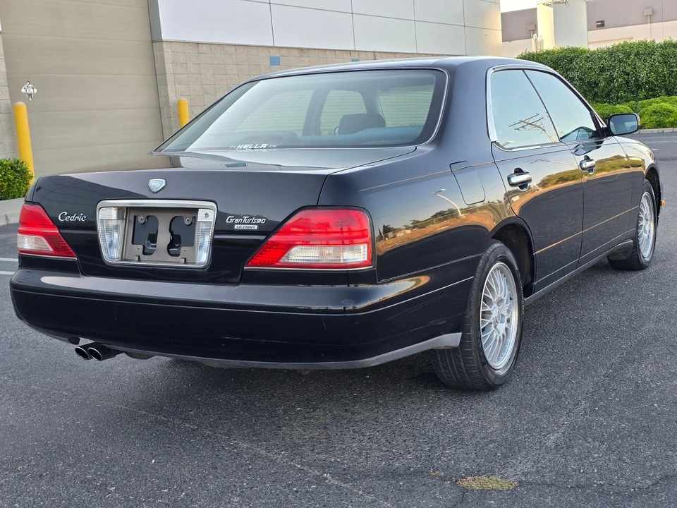 1998 Nissan Cedric 9th Gen - Image 19 of 31