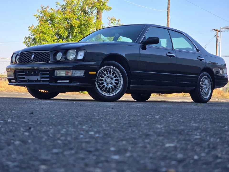 1998 Nissan Cedric 9th Gen - Image 11 of 31