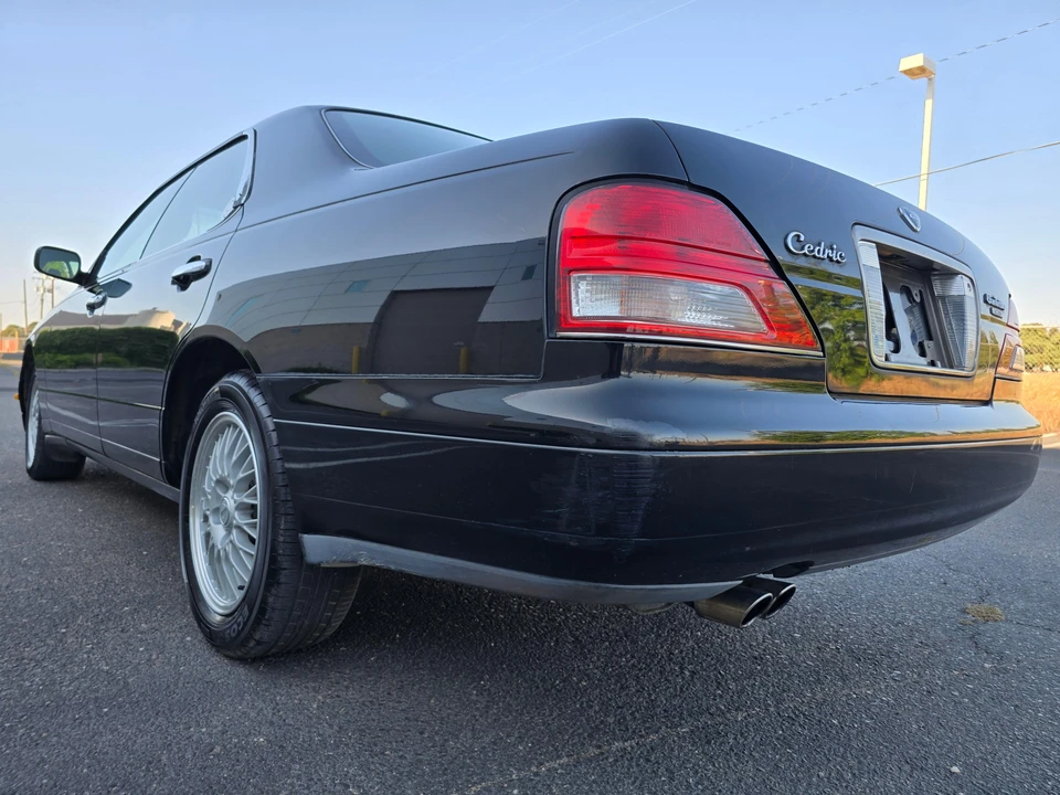 1998 Nissan Cedric 9th Gen - Image 15 of 31
