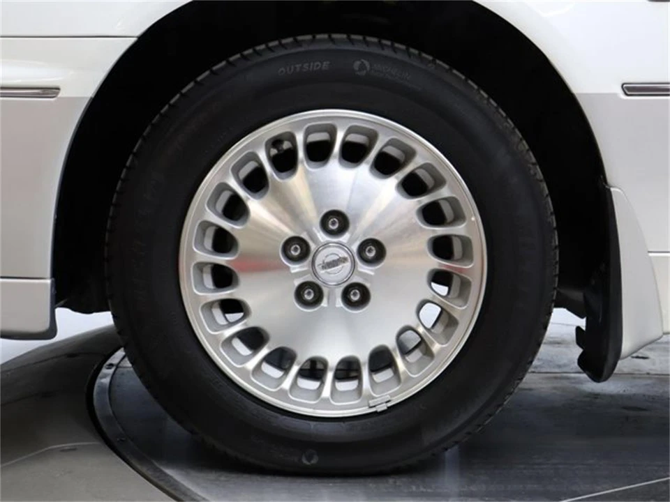 1998 Nissan Cima 3rd Gen - Image 29 of 31