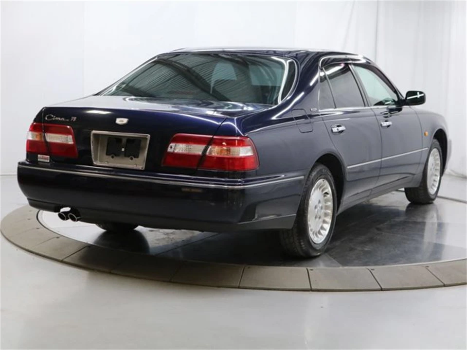 1998 Nissan Cima 3rd Gen - Image 7 of 31
