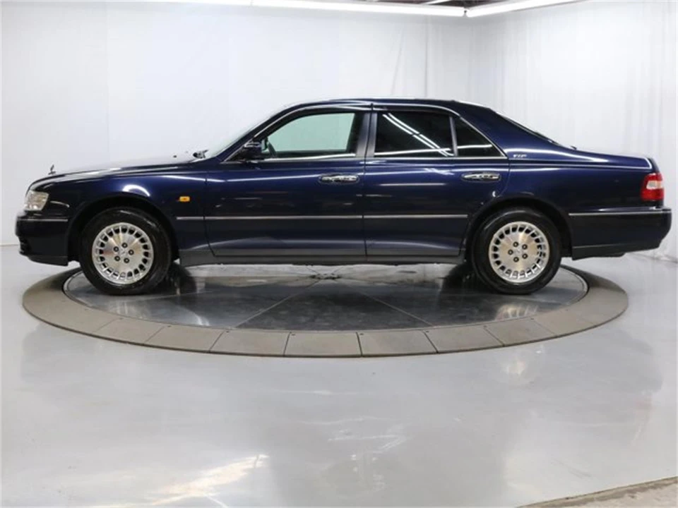 1998 Nissan Cima 3rd Gen - Image 4 of 31