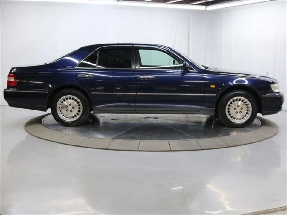 1998 Nissan Cima 3rd Gen - Image 8 of 31