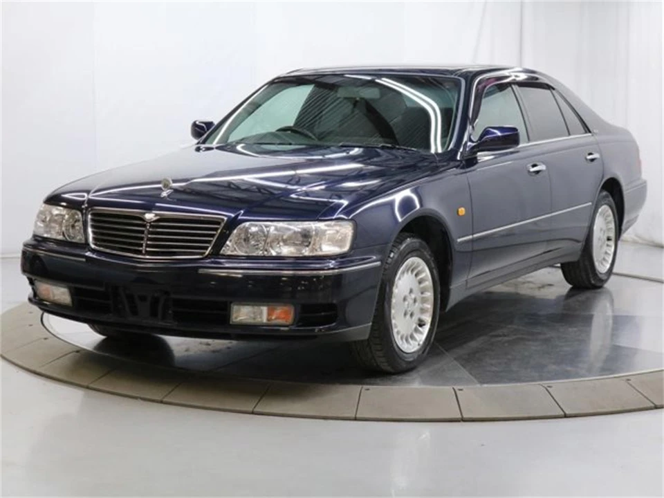 1998 Nissan Cima 3rd Gen - Image 2 of 31