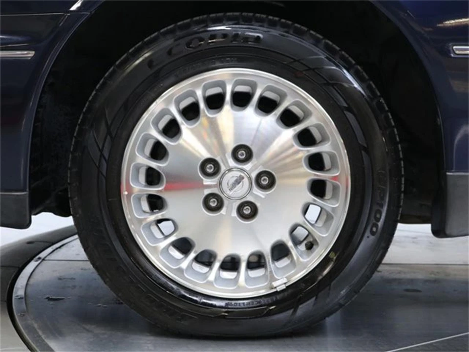 1998 Nissan Cima 3rd Gen - Image 30 of 31