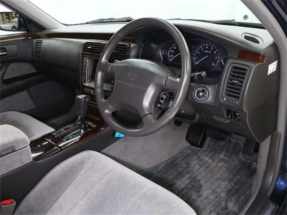1998 Nissan Cima 3rd Gen - Image 9 of 31