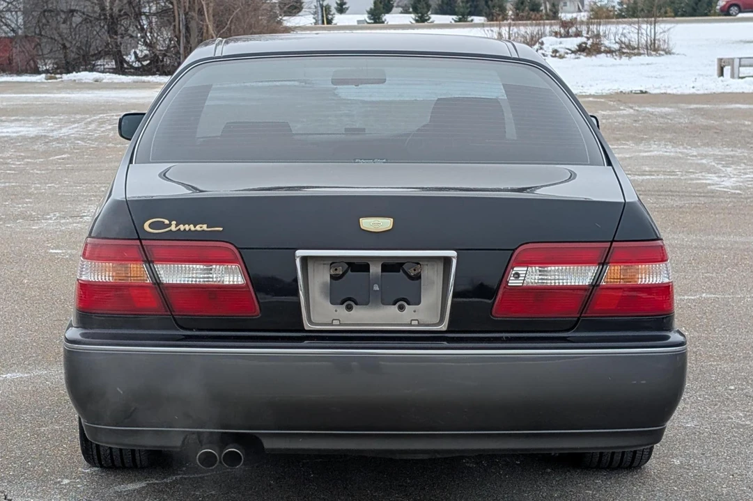 1998 Nissan Cima 3rd Gen - Image 5 of 31