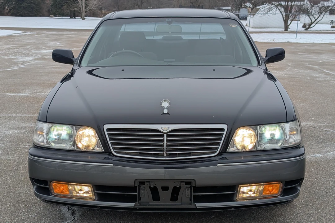 1998 Nissan Cima 3rd Gen - Image 2 of 31